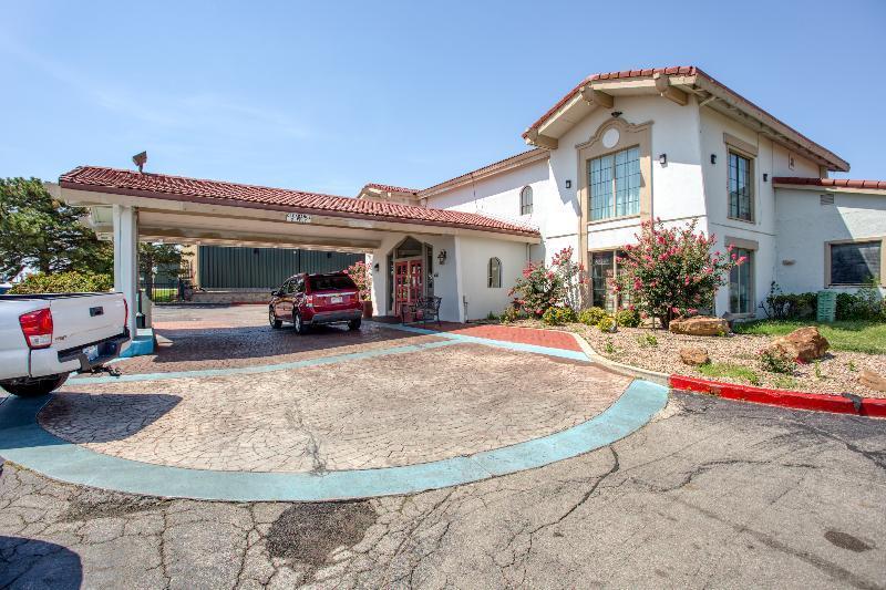 Hemp Inn Oklahoma City South エクステリア 写真