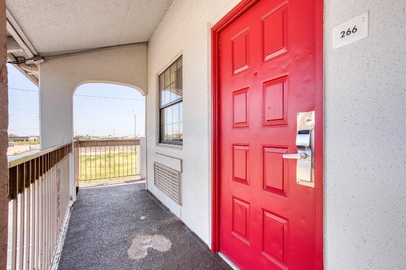 Hemp Inn Oklahoma City South エクステリア 写真