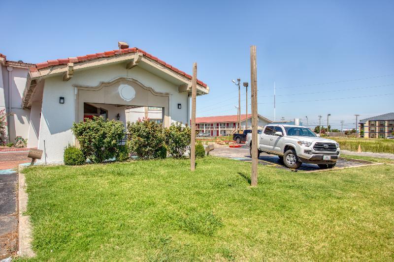 Hemp Inn Oklahoma City South エクステリア 写真