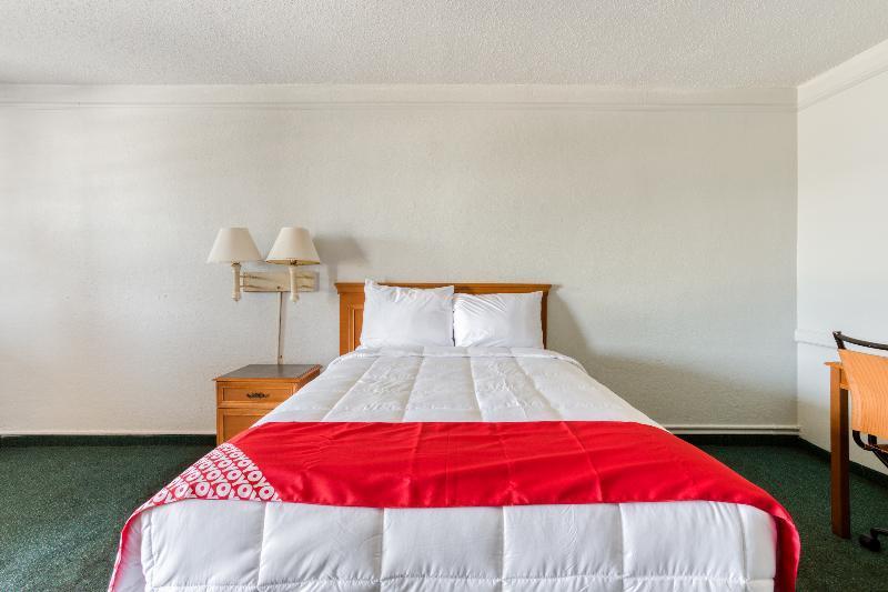 Hemp Inn Oklahoma City South エクステリア 写真